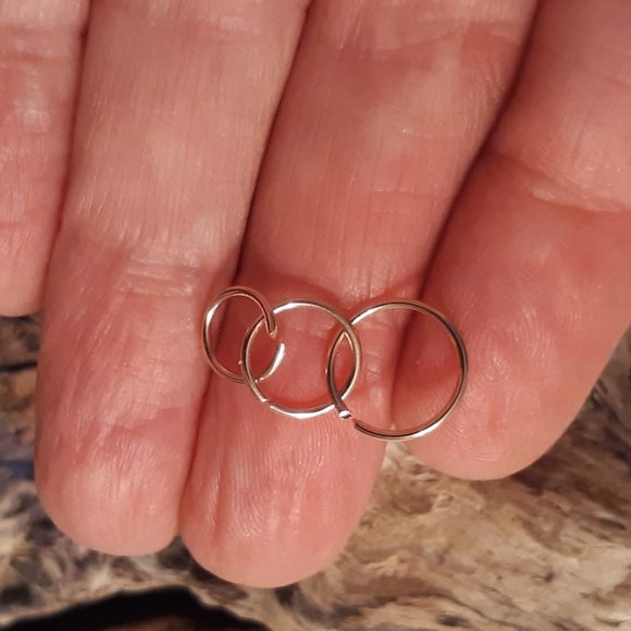 Set of Three Rose Gold Nose Rings Hoops 10mm, 8mm, 6mm - Picture 3 of 3